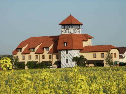 Foto - Accommodation in Nupaky - Fama Hotel U Věže