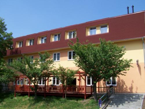 Foto - Accommodation in Kadaň - MOVA Kadaň Penzion - restaurant - bowling